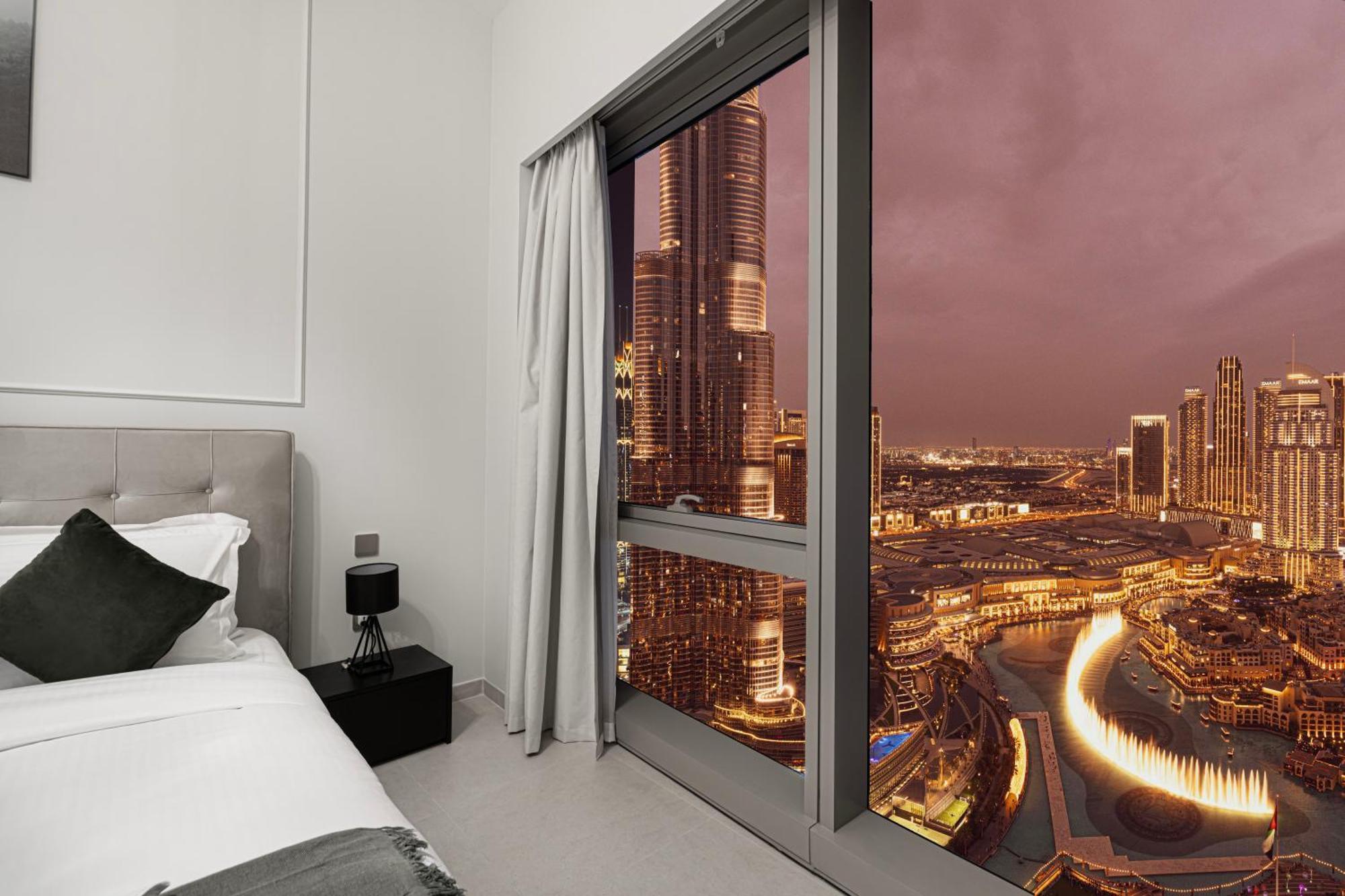 Skyhigh Luxury 2br Burj View Walk Mall Apartment Dubai