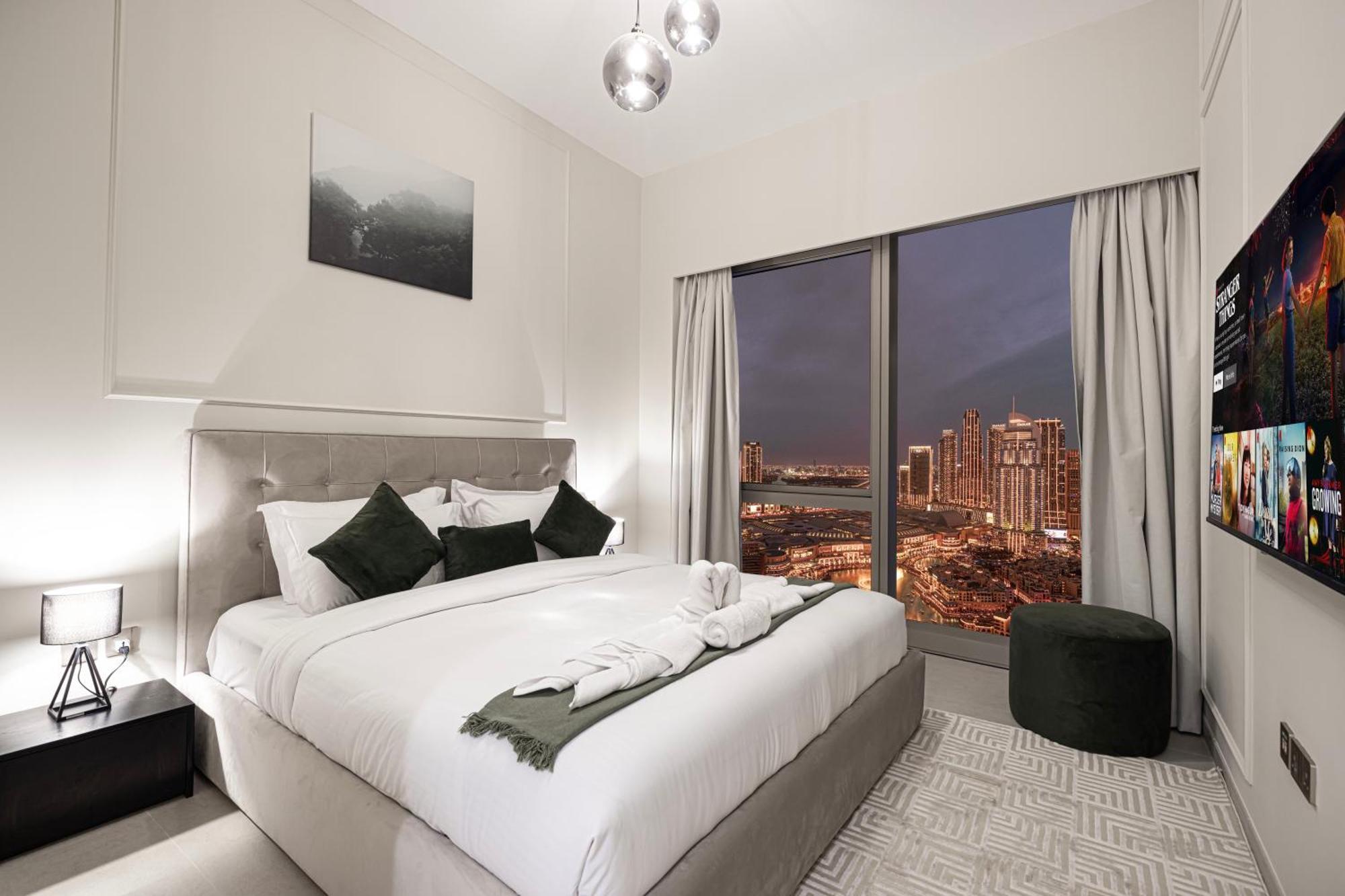 Skyhigh Luxury 2br Burj View Walk Mall