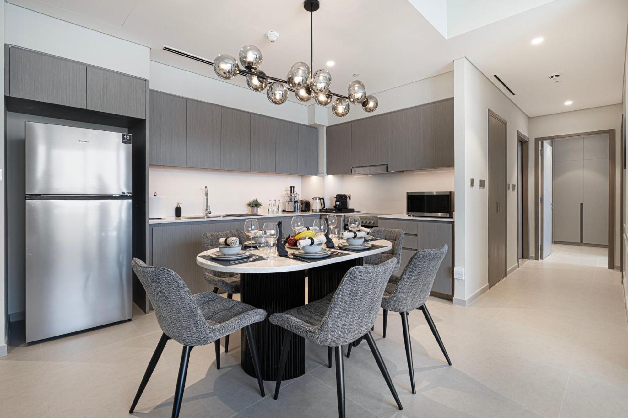 Skyhigh Luxury 2br Burj View Walk Mall * Dubai