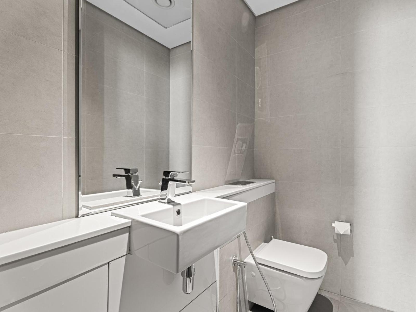 Chic Escape - 2br Guest At Atria, Business Bay