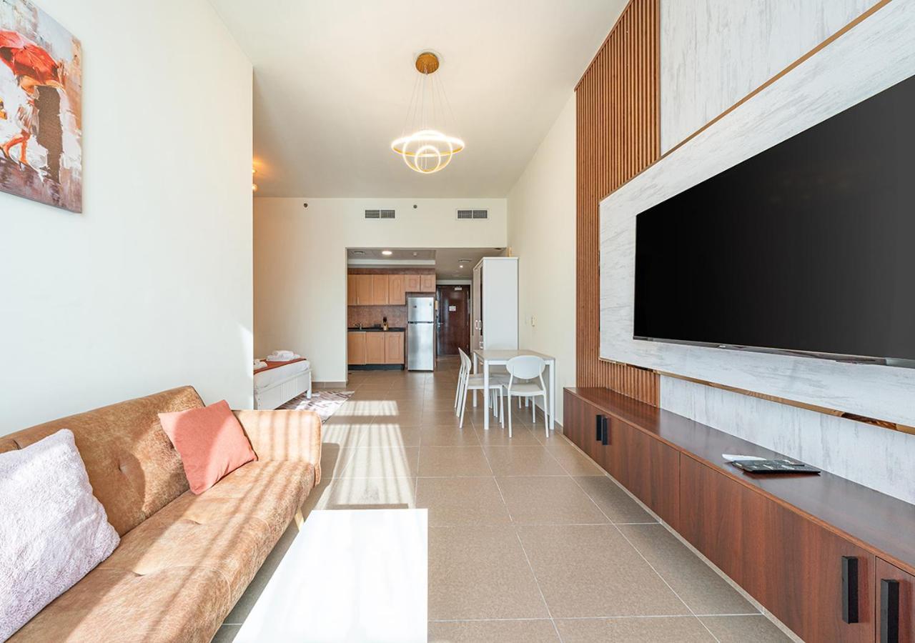 Luxurious With Burj Khalifa & Canal Views * Dubai