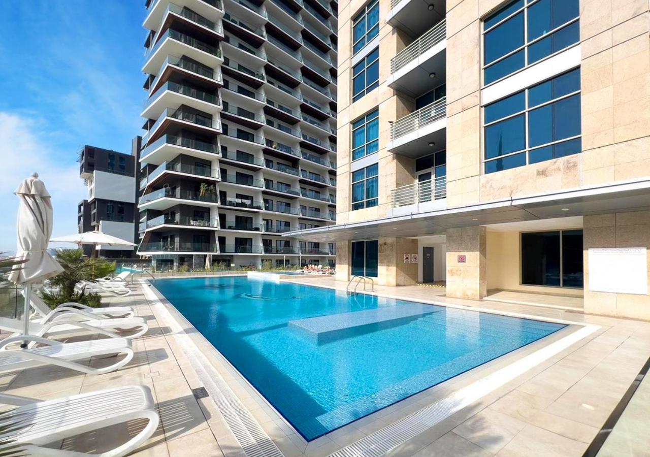 Luxurious With Burj Khalifa & Canal Views