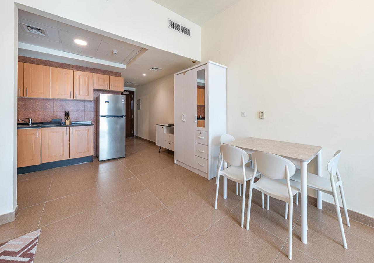 Luxurious With Burj Khalifa & Canal Views Apartment