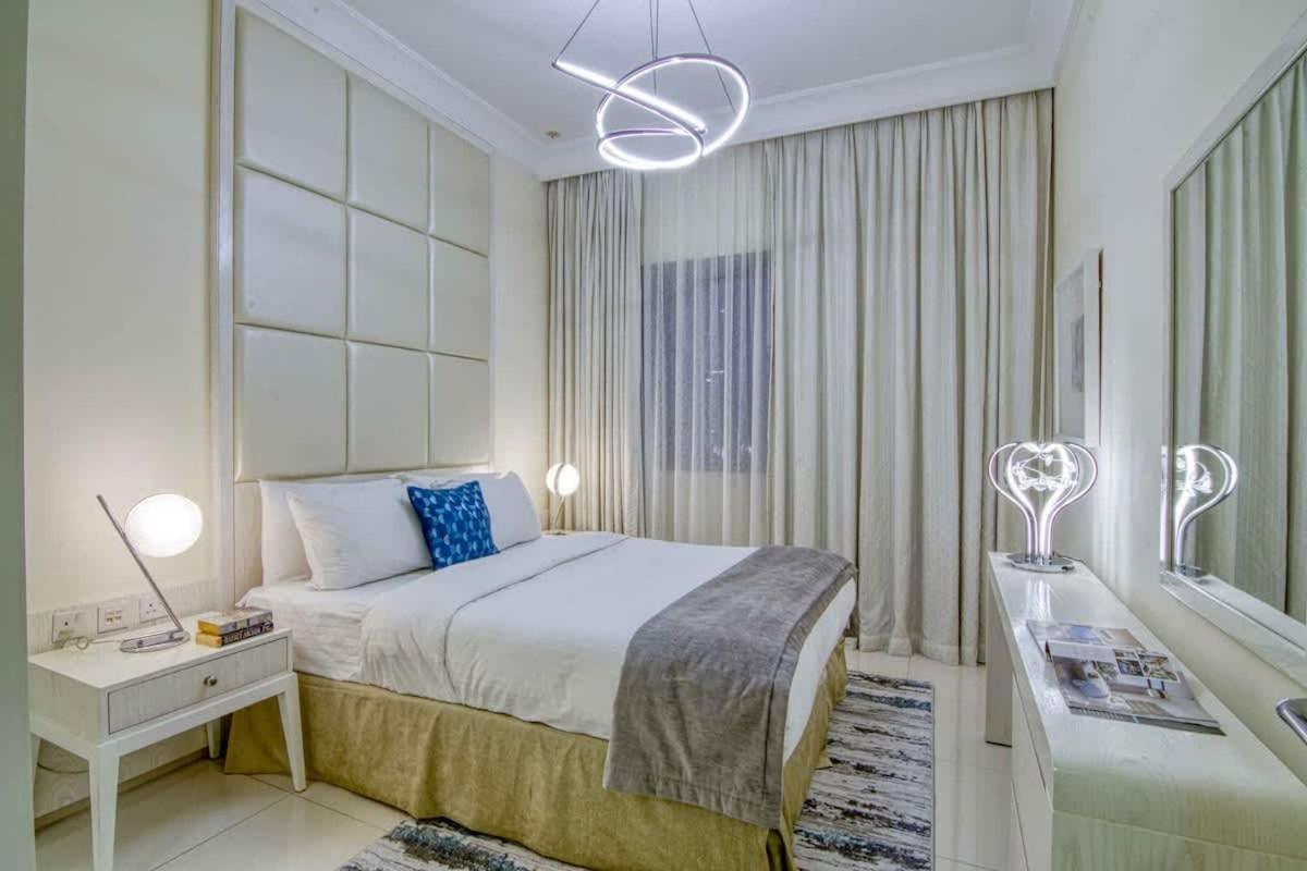 Apartment Luxurious 2bdr In Downtown-2mins From Mall