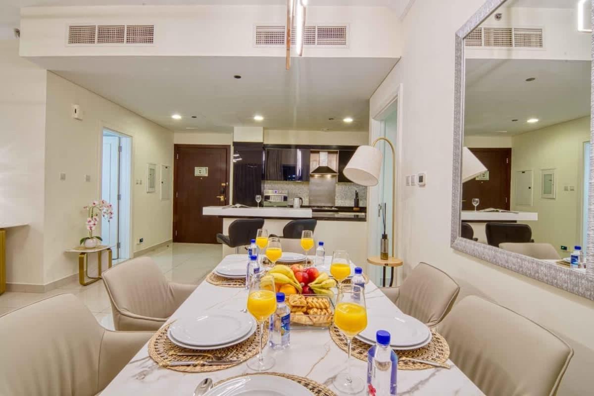 Apartment Luxurious 2bdr In Downtown-2mins From Mall
