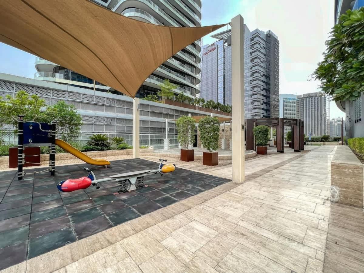 Apartment Luxurious 2bdr In Downtown-2mins From Mall Dubai