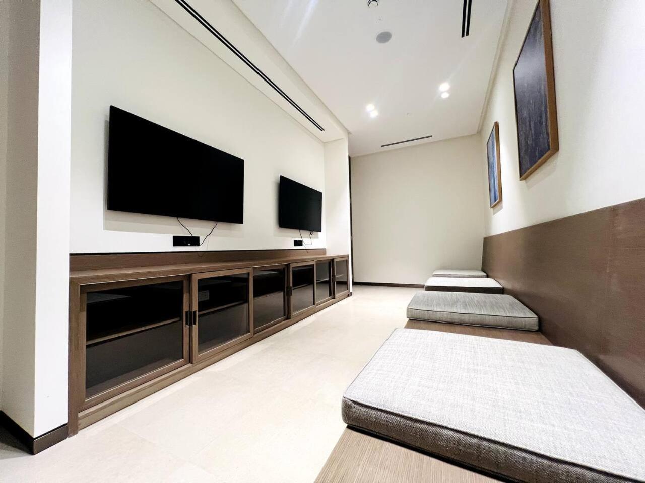 Prestige 2br Direct Burj Khalifa & Fountain View *