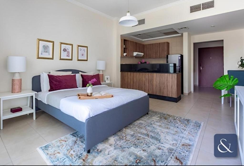 Downtown Burj Al Nujoom Mall & Burj Khalifa Apartment