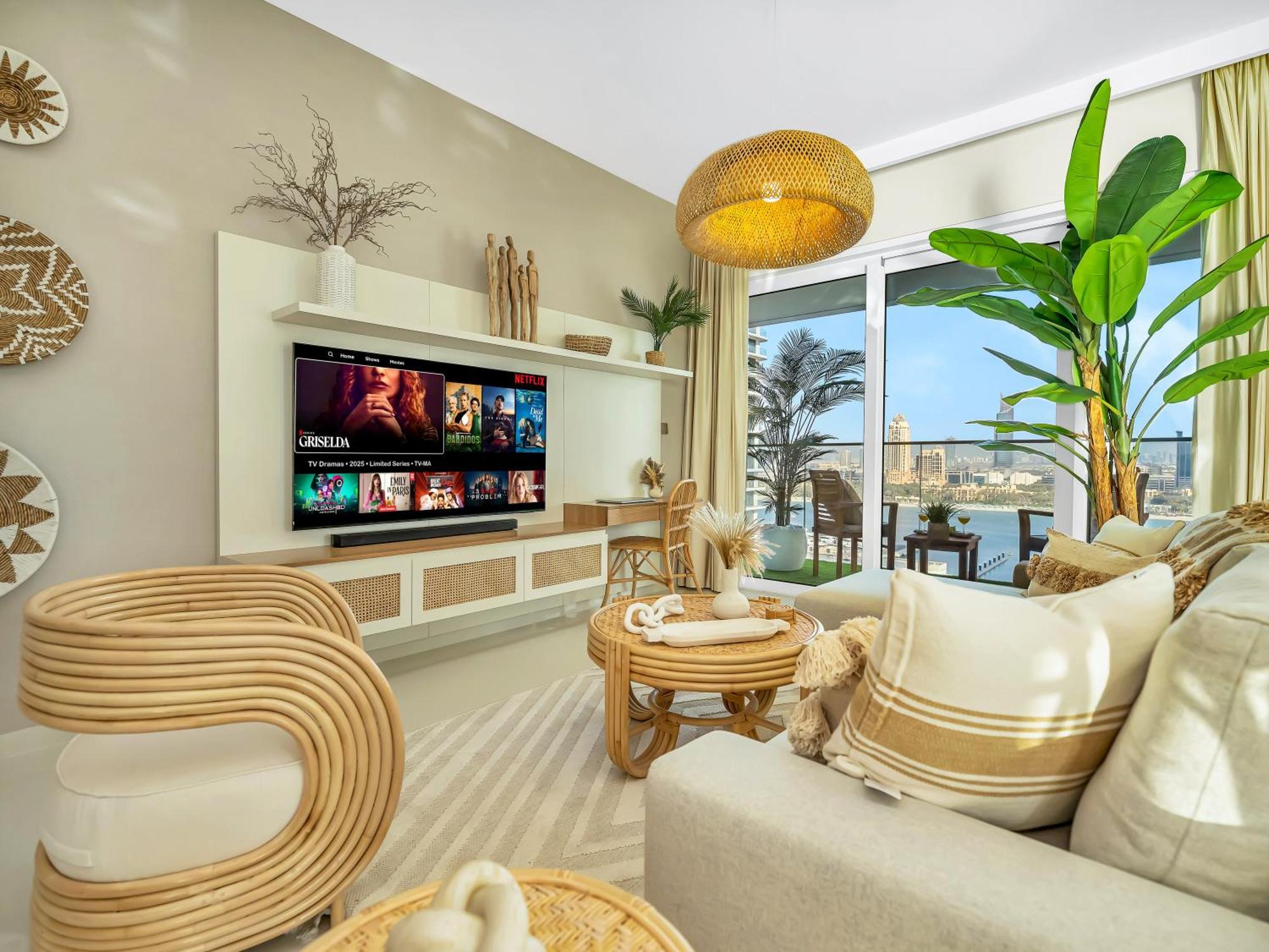 Luxury Spacious 2 Bedroom Private And Views