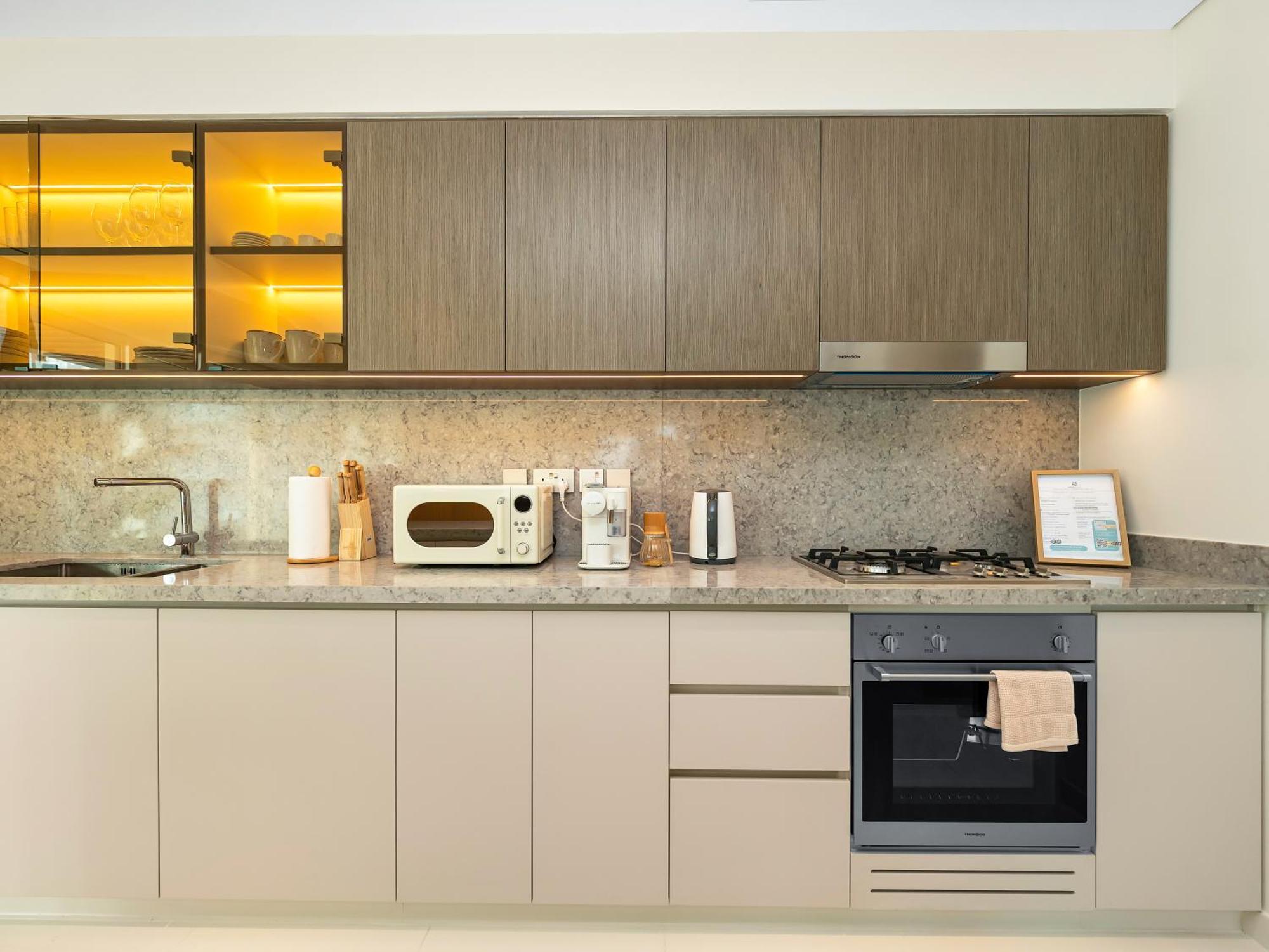 Luxury Spacious 2 Bedroom Private And Views Apartment Dubai