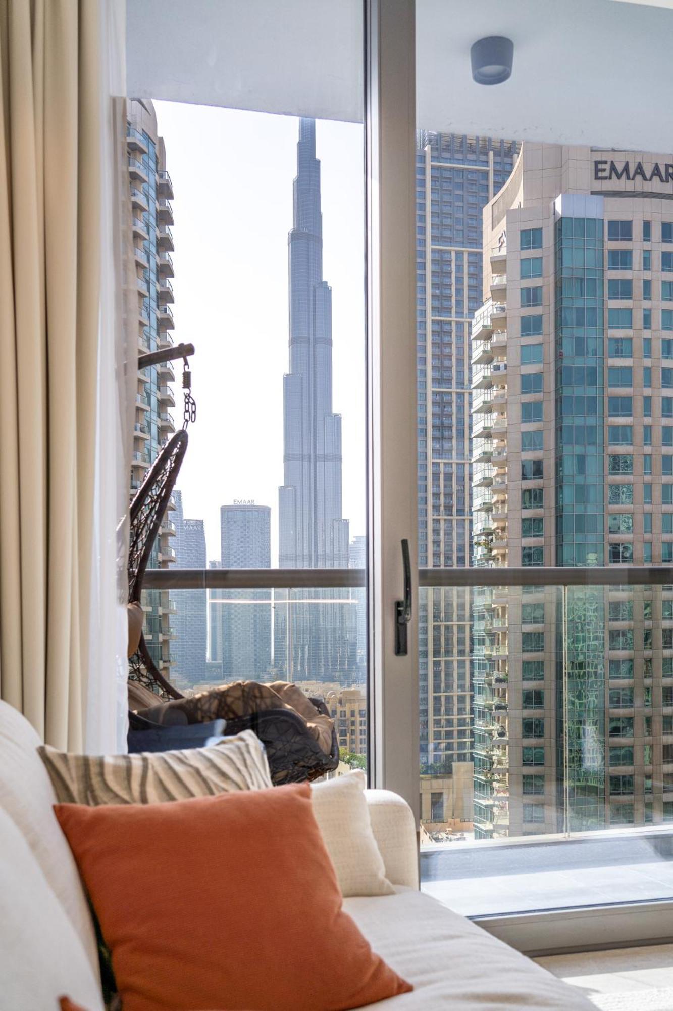 Luxury Burj & Fountain View Retreat Apartment Dubai