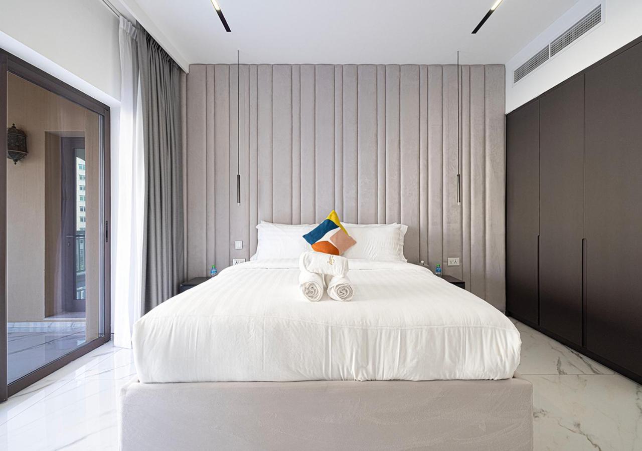 Palm Jumeirah Paradise- Luxury,unveiled Apartment Dubai