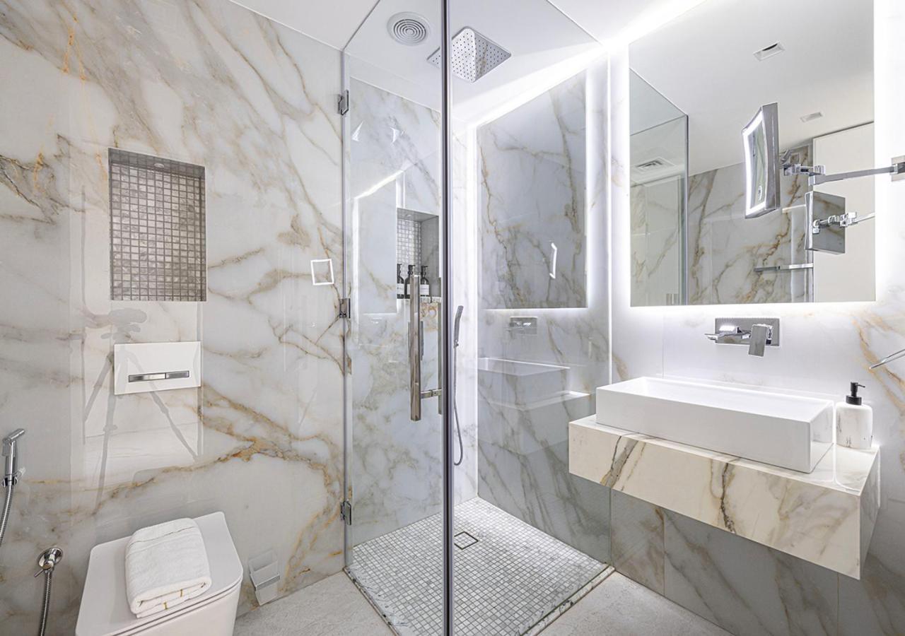 Palm Jumeirah Paradise- Luxury,unveiled Apartment