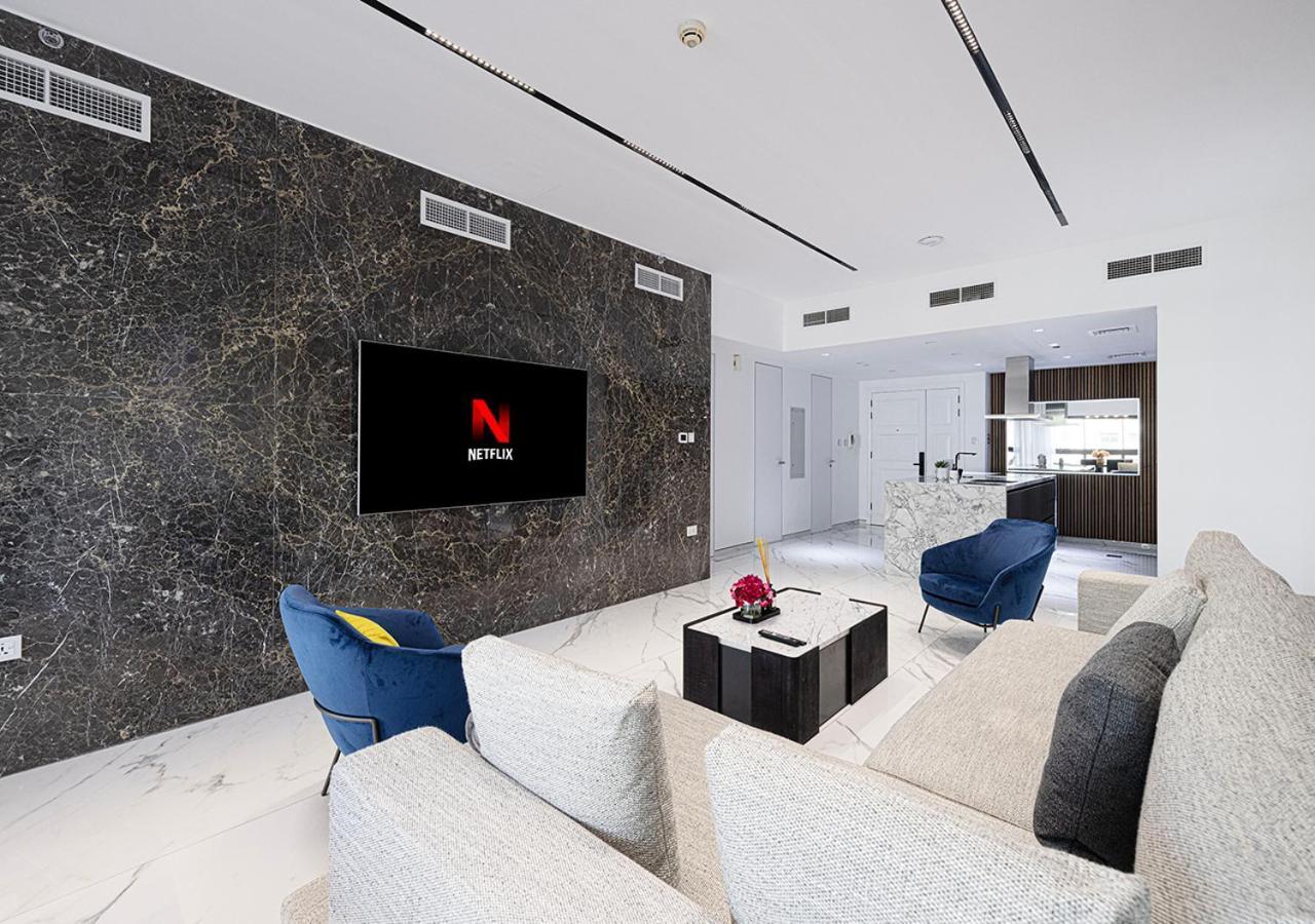 Palm Jumeirah Paradise- Luxury,unveiled Apartment