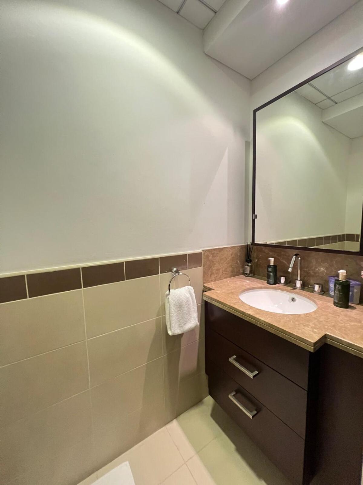 Bnbmehomes - 29 Boulevard Tower 1 Apartment Dubai