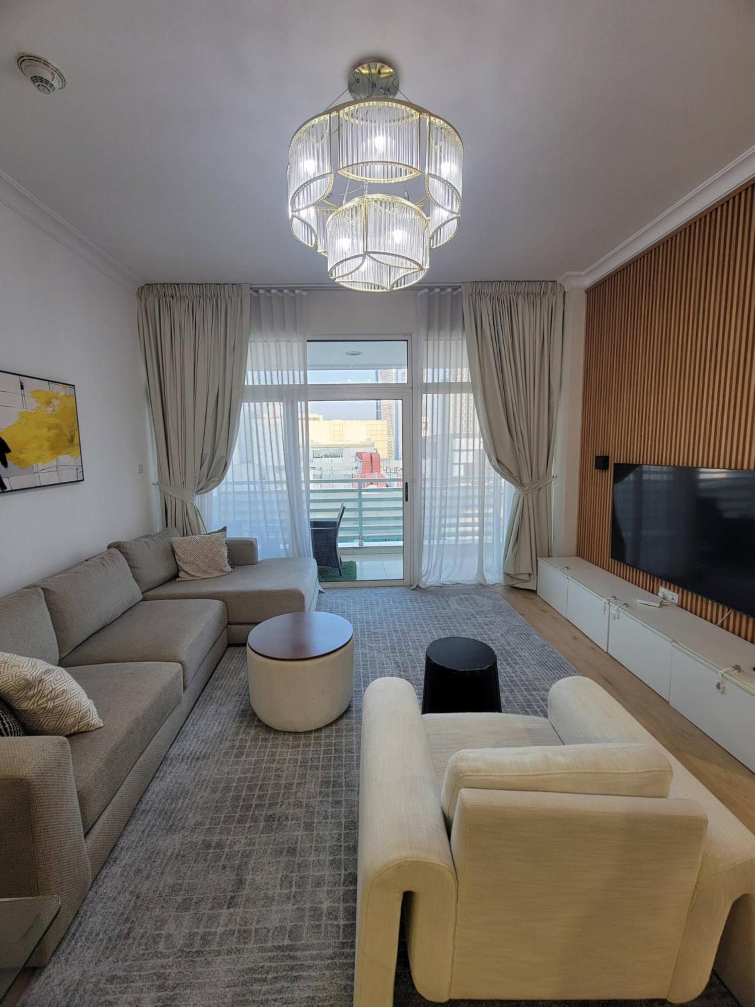 Spacious 2br Canal Vibes Business Bay * Dubai