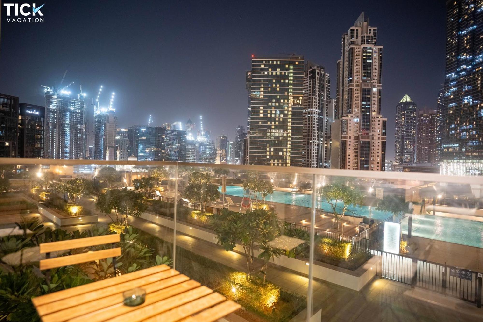 Tick - Burj Crown Luxury 2br W Balcony & Pool View Dubai