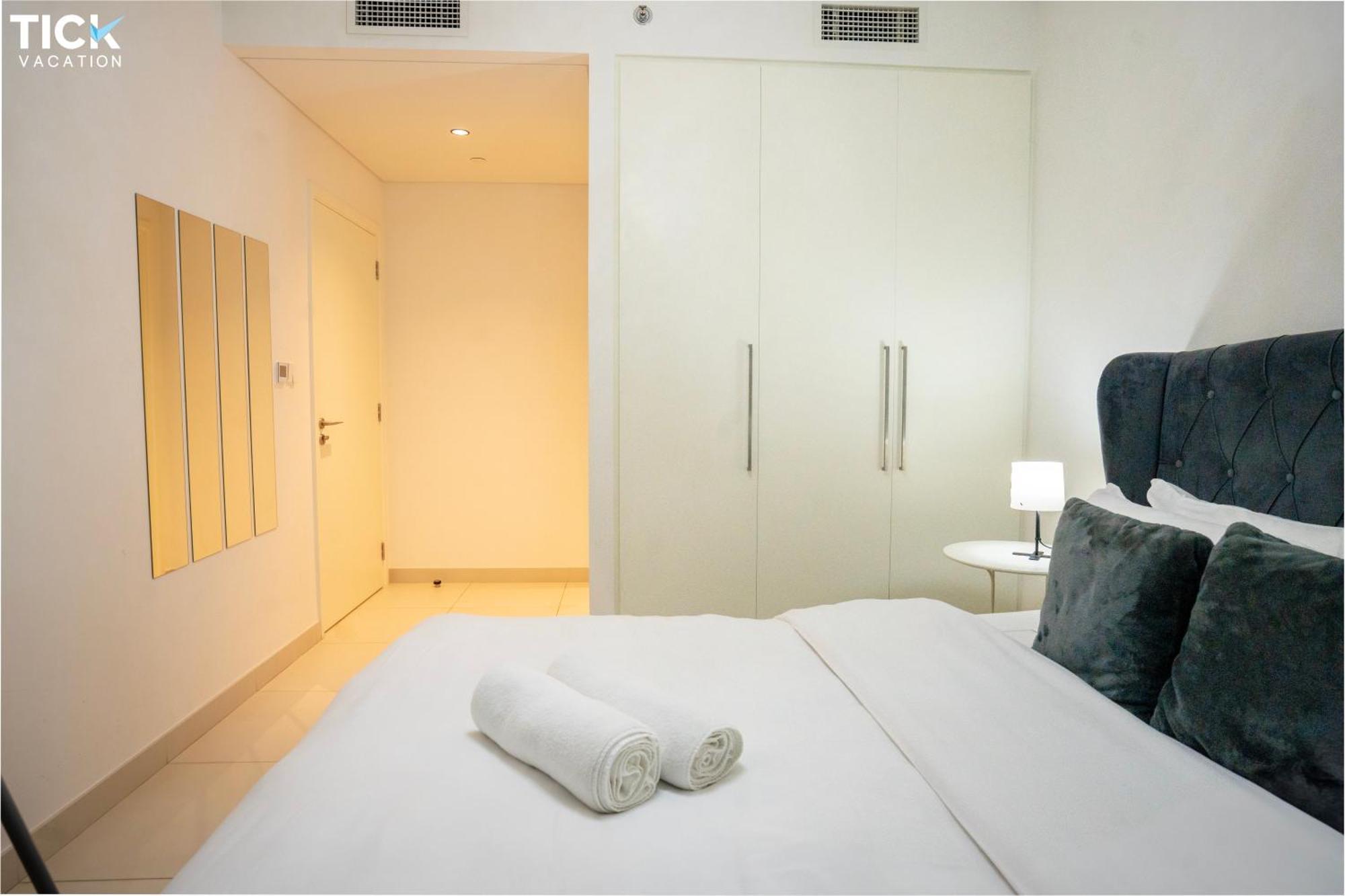 Apartment Tick - Burj Crown Luxury 2br W Balcony & Pool View Dubai