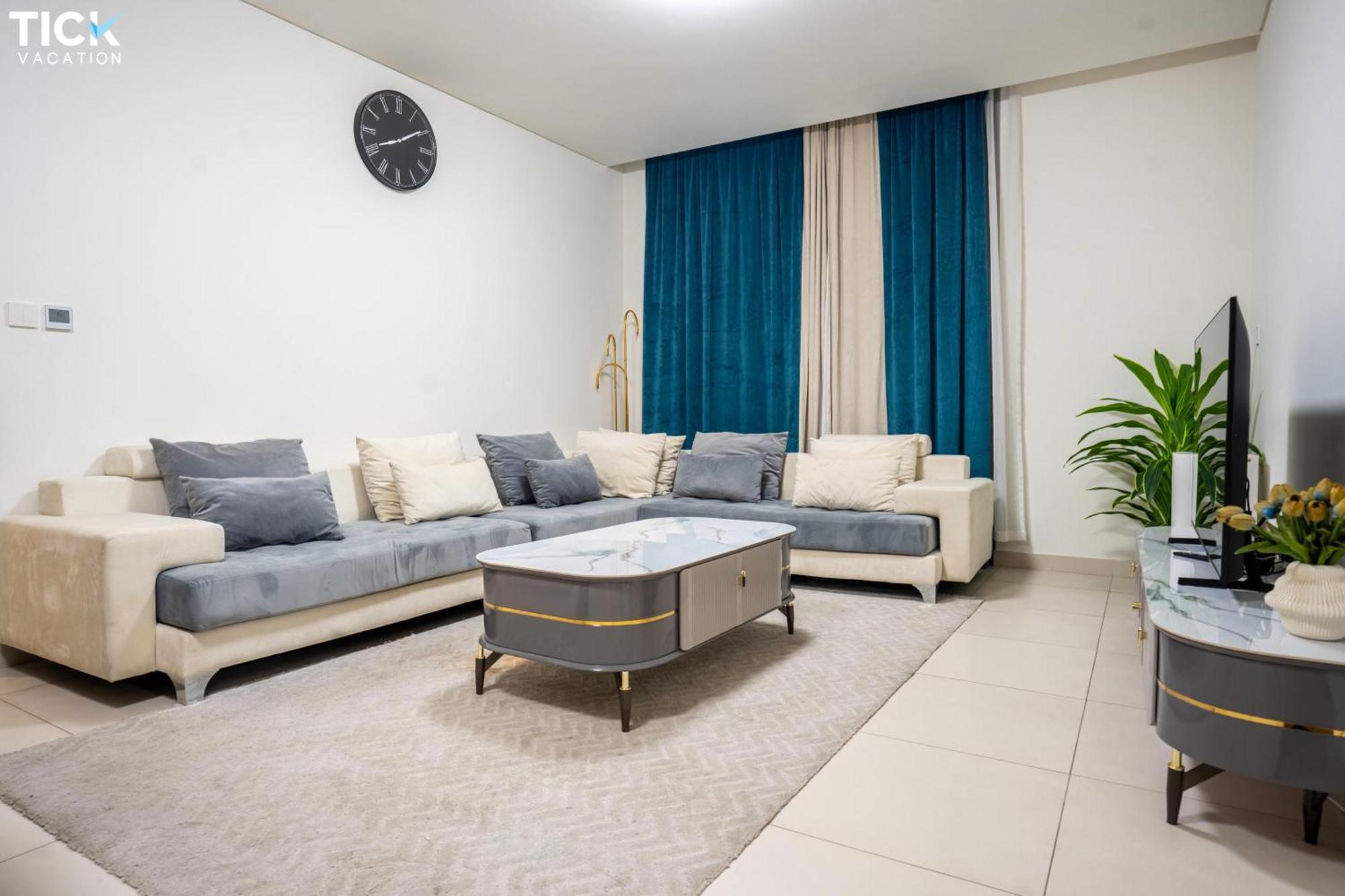 Tick - Burj Crown Luxury 2br W Balcony & Pool View
