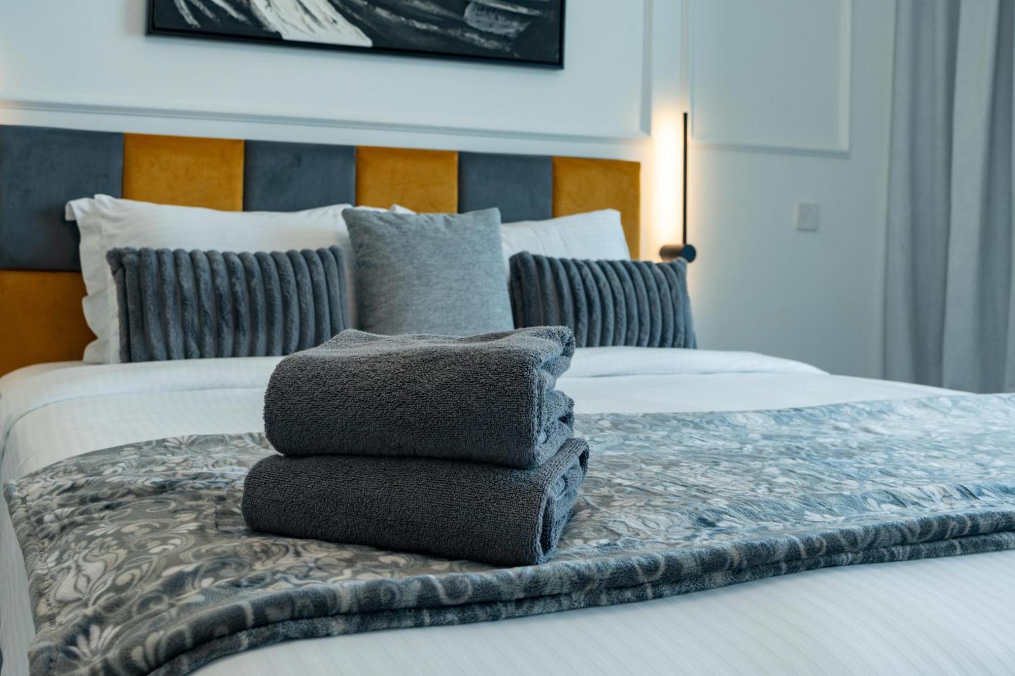 Apartment White Sage Newly Renovated 1br Business Bay Hamilton Residency