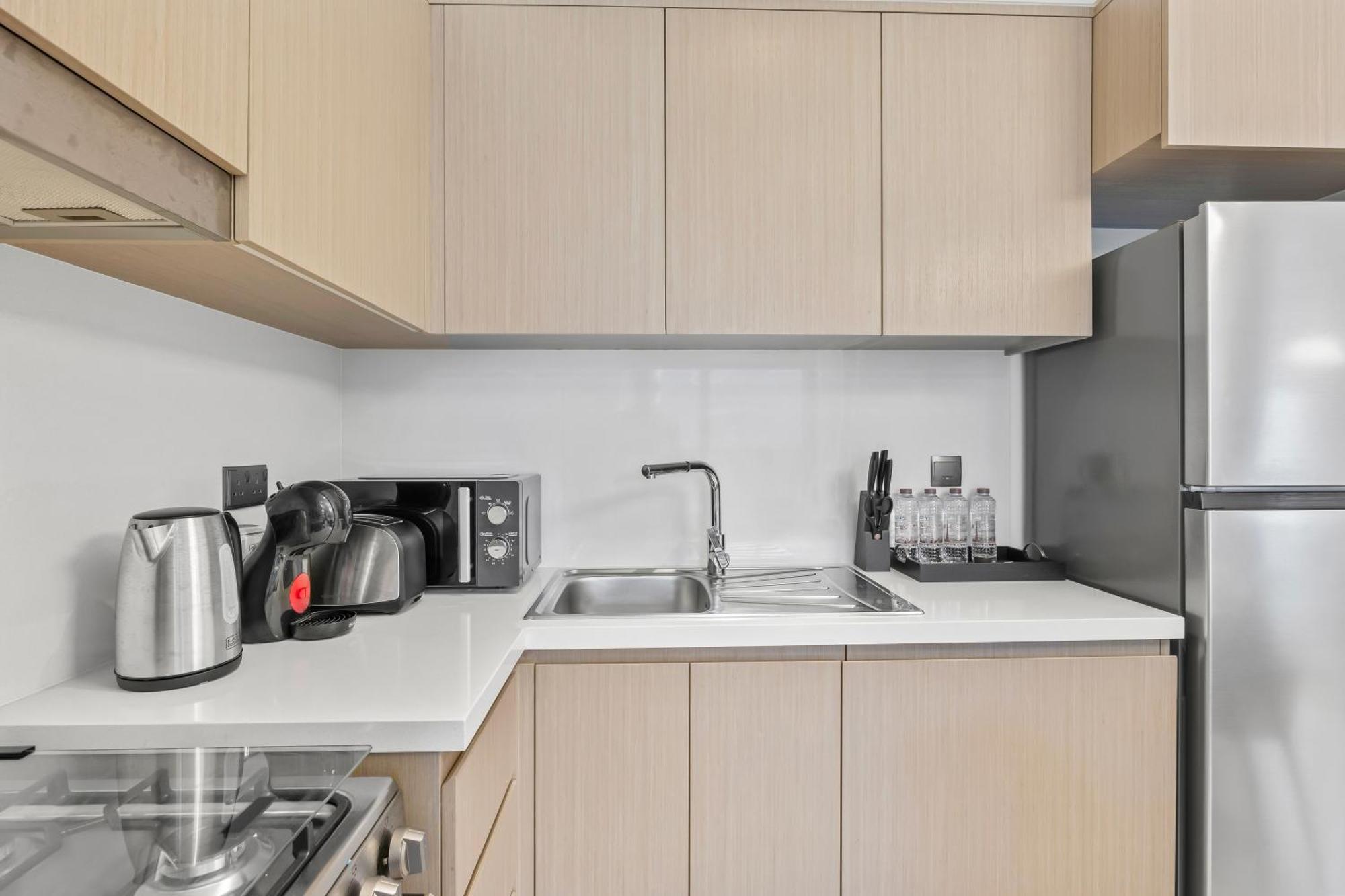 Act Tower-1br Near Burj Khalifa Apartment *