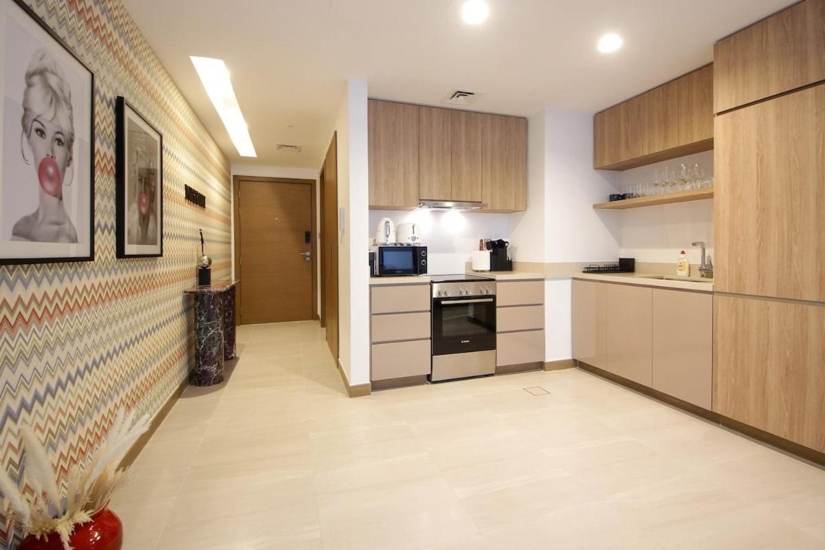 Urban Oasis 2br Retreat In With Pool View Apartment Dubai