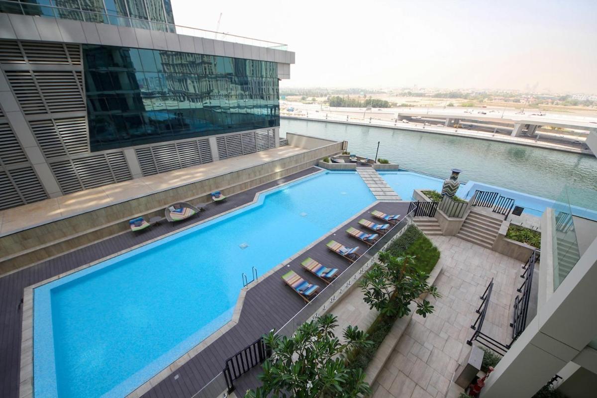 Urban Oasis 2br Retreat In With Pool View Apartment *