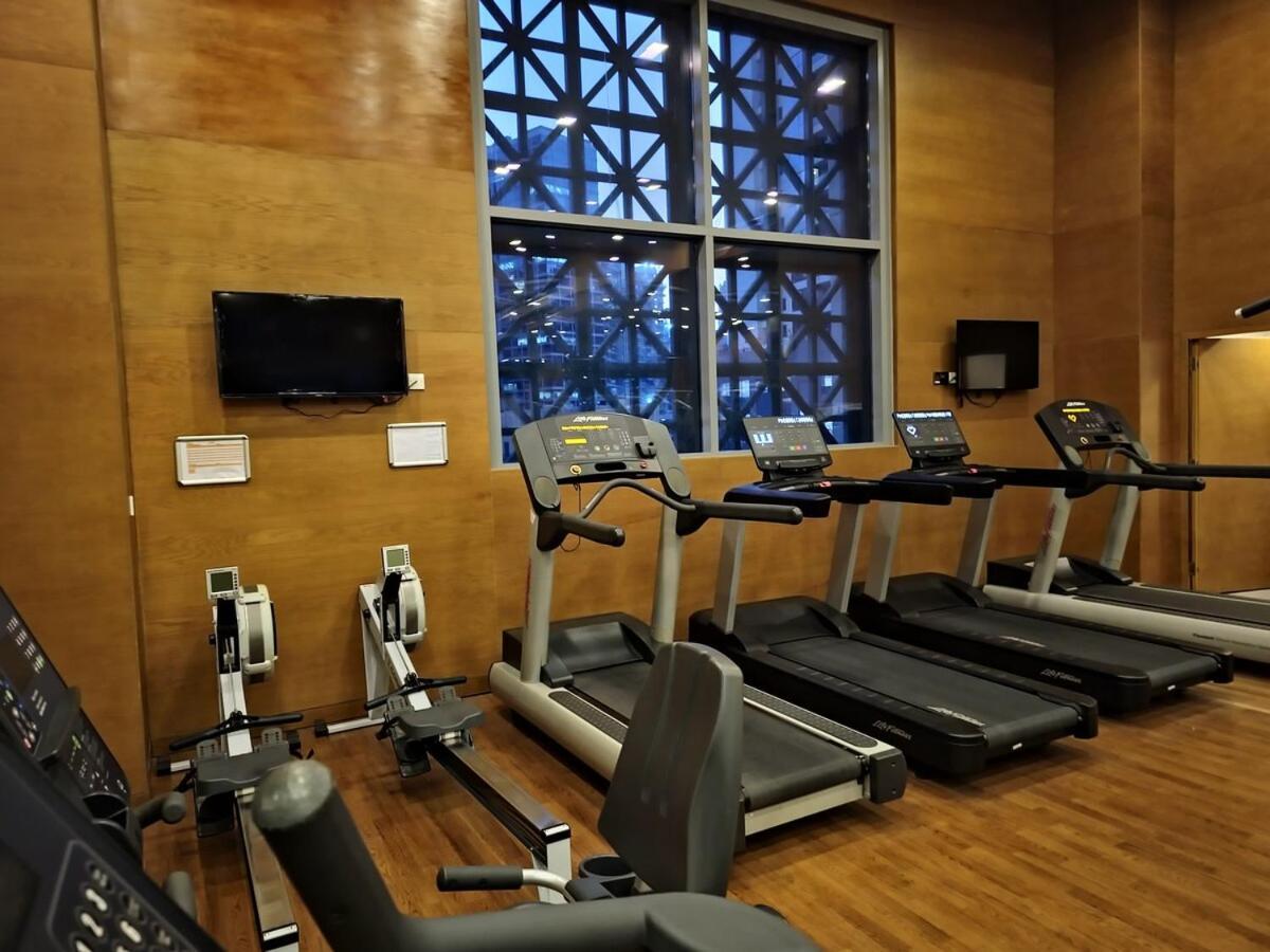 Apartment Dayf-cla Downtown Boulevard Chic 1bdr Study Dubai
