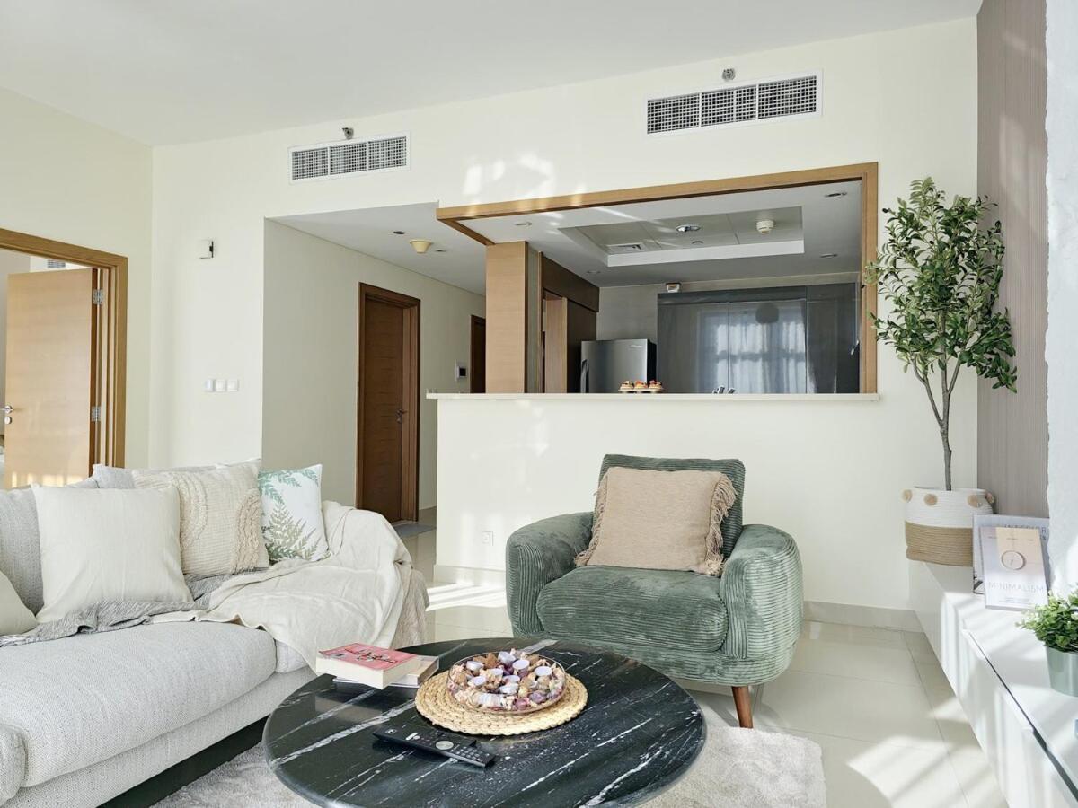 Dayf-cla Downtown Boulevard Chic 1bdr Study