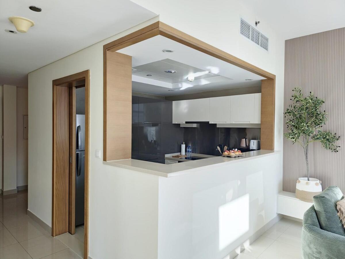 Dayf-cla Downtown Boulevard Chic 1bdr Study