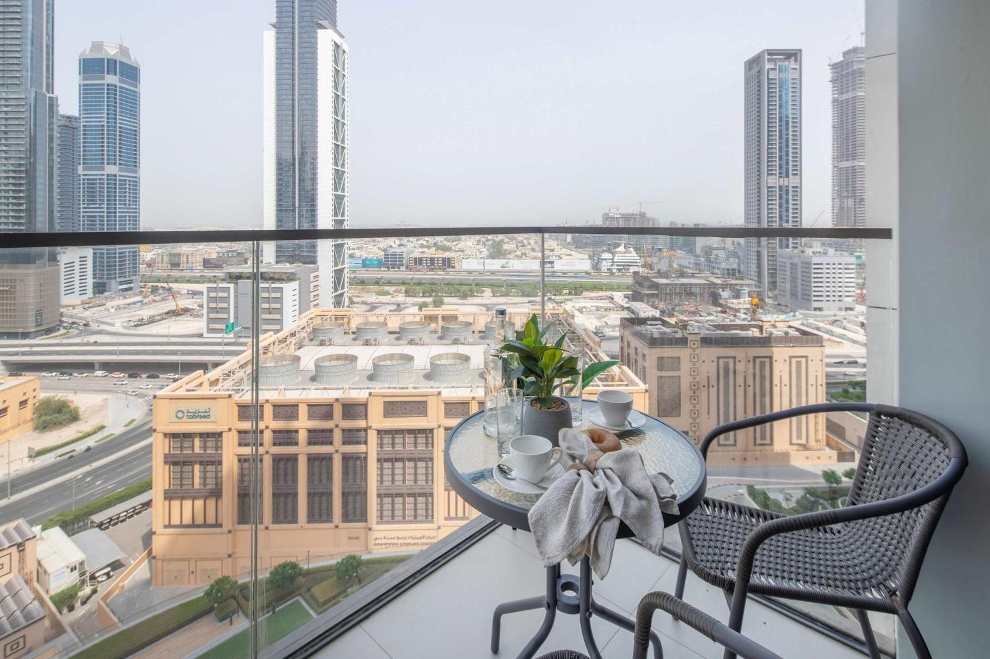 Apartment Frank Porter - Burj Crown