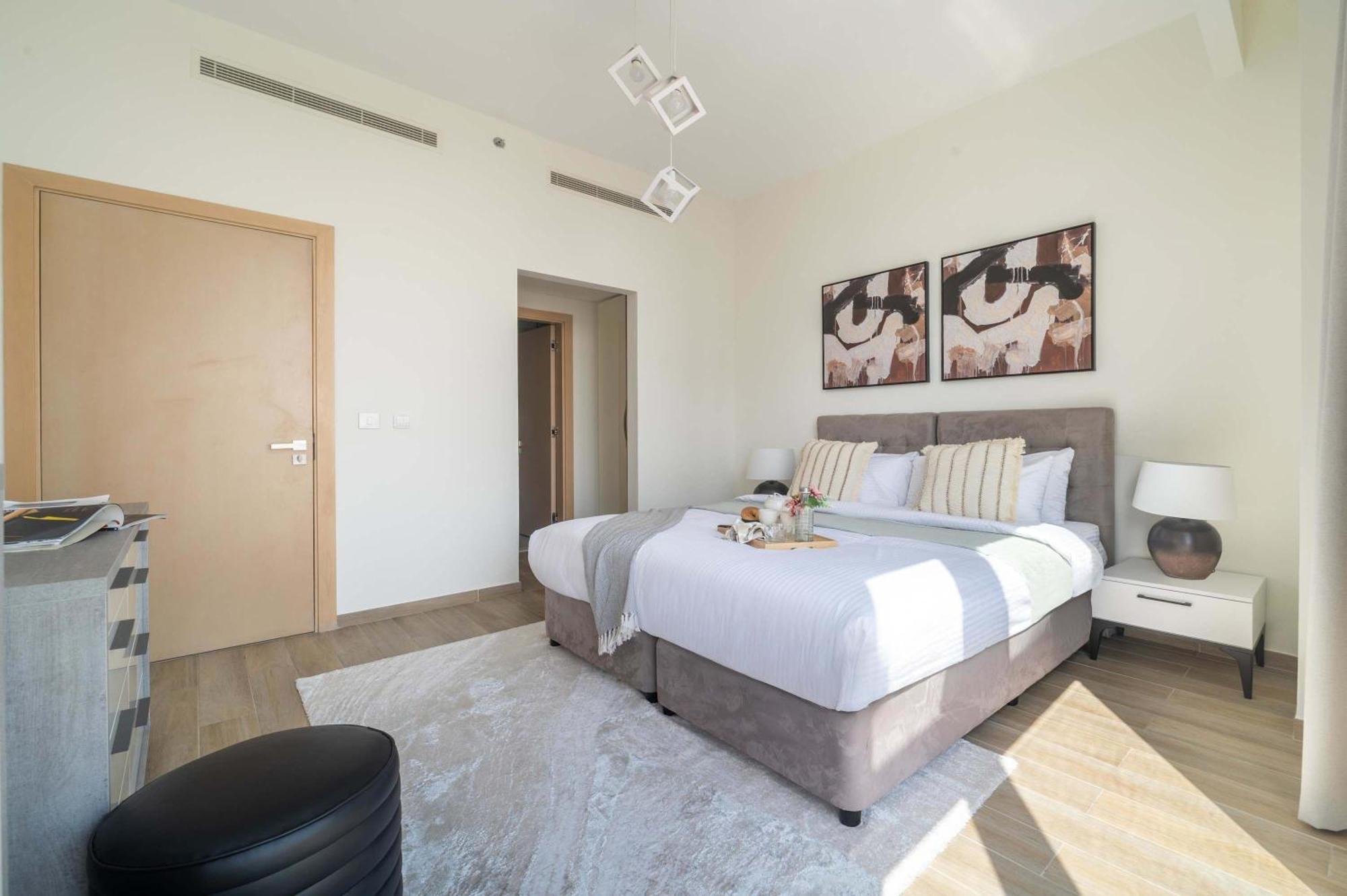 Apartment Luxurious 1br With Spacious Balcony In Downtown Dubai