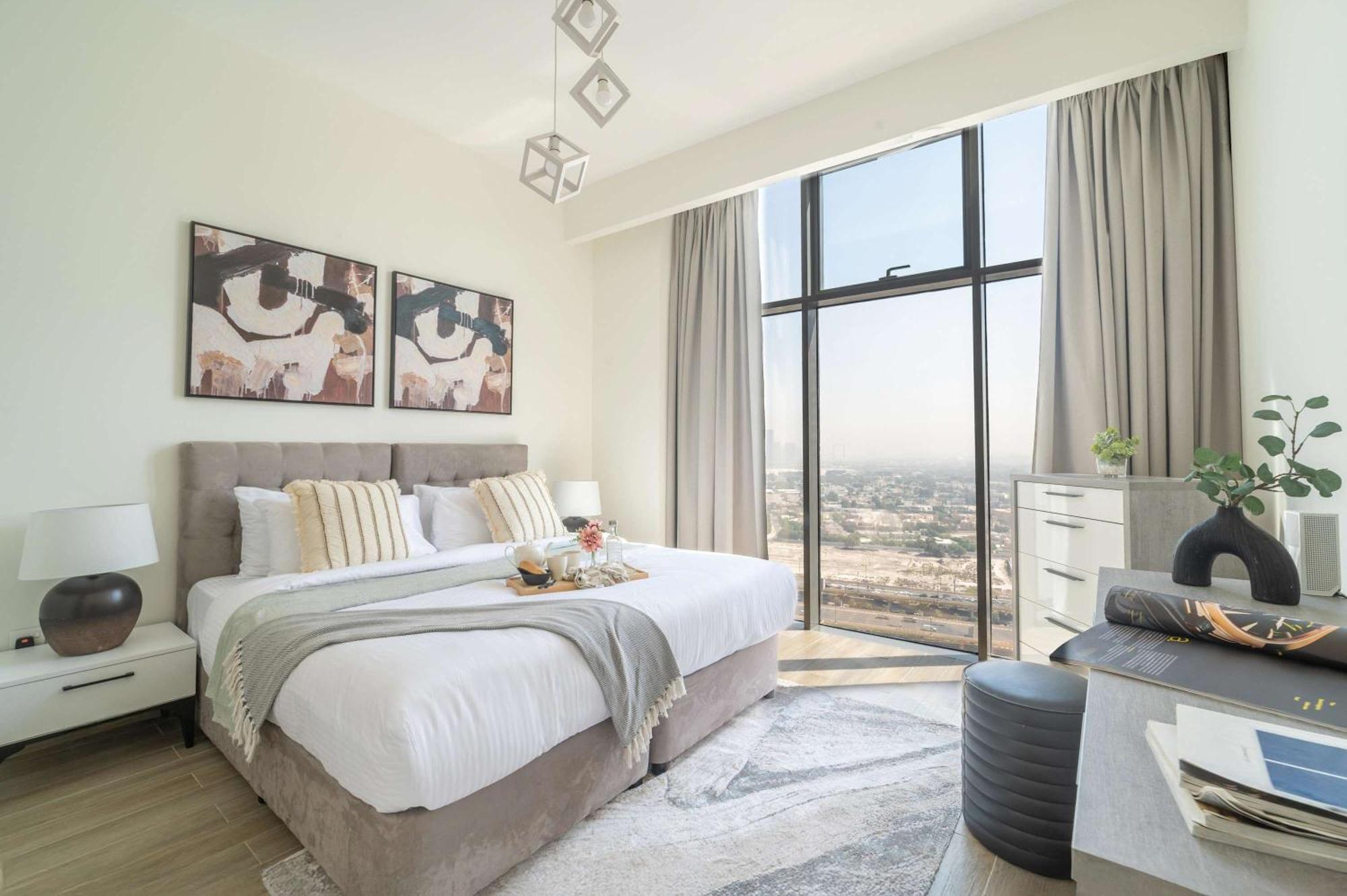 Apartment Luxurious 1br With Spacious Balcony In Downtown