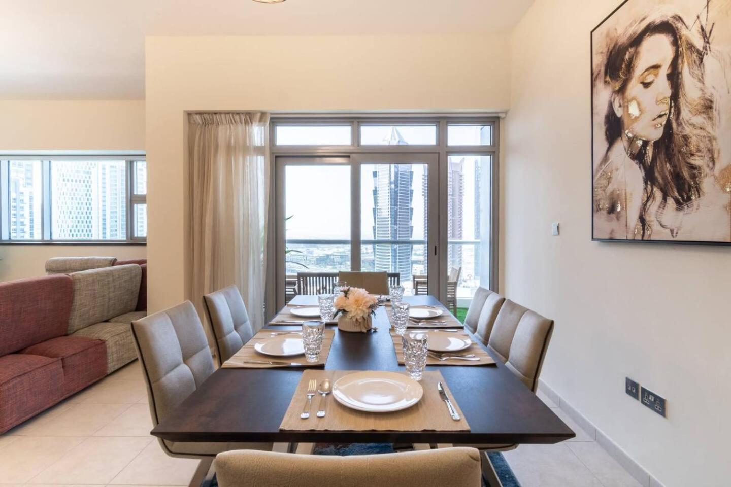 Scenic 2 Bedroom - Downtown Business Bay Dubai