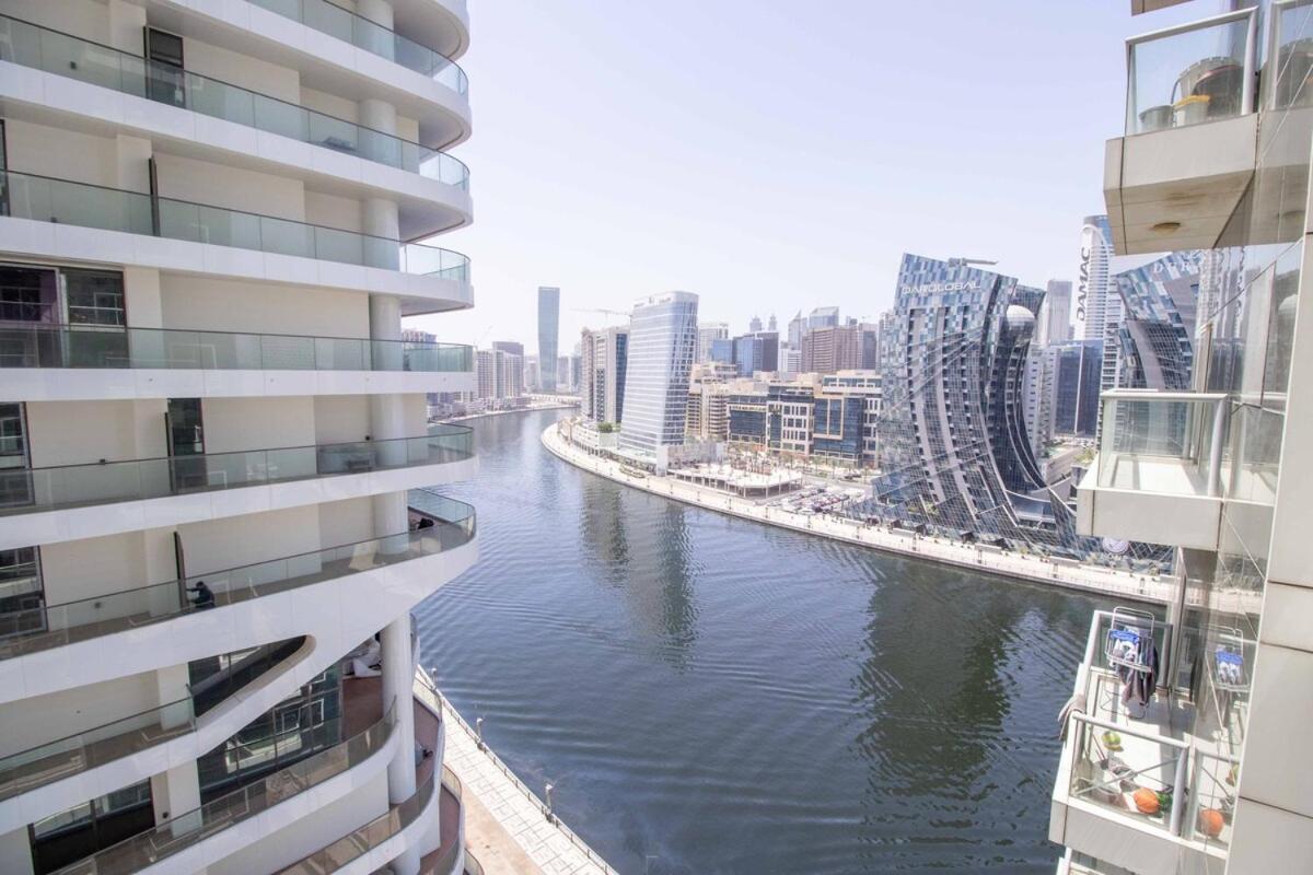 Canal-view One Bedroom Business Bay Apartment Dubai