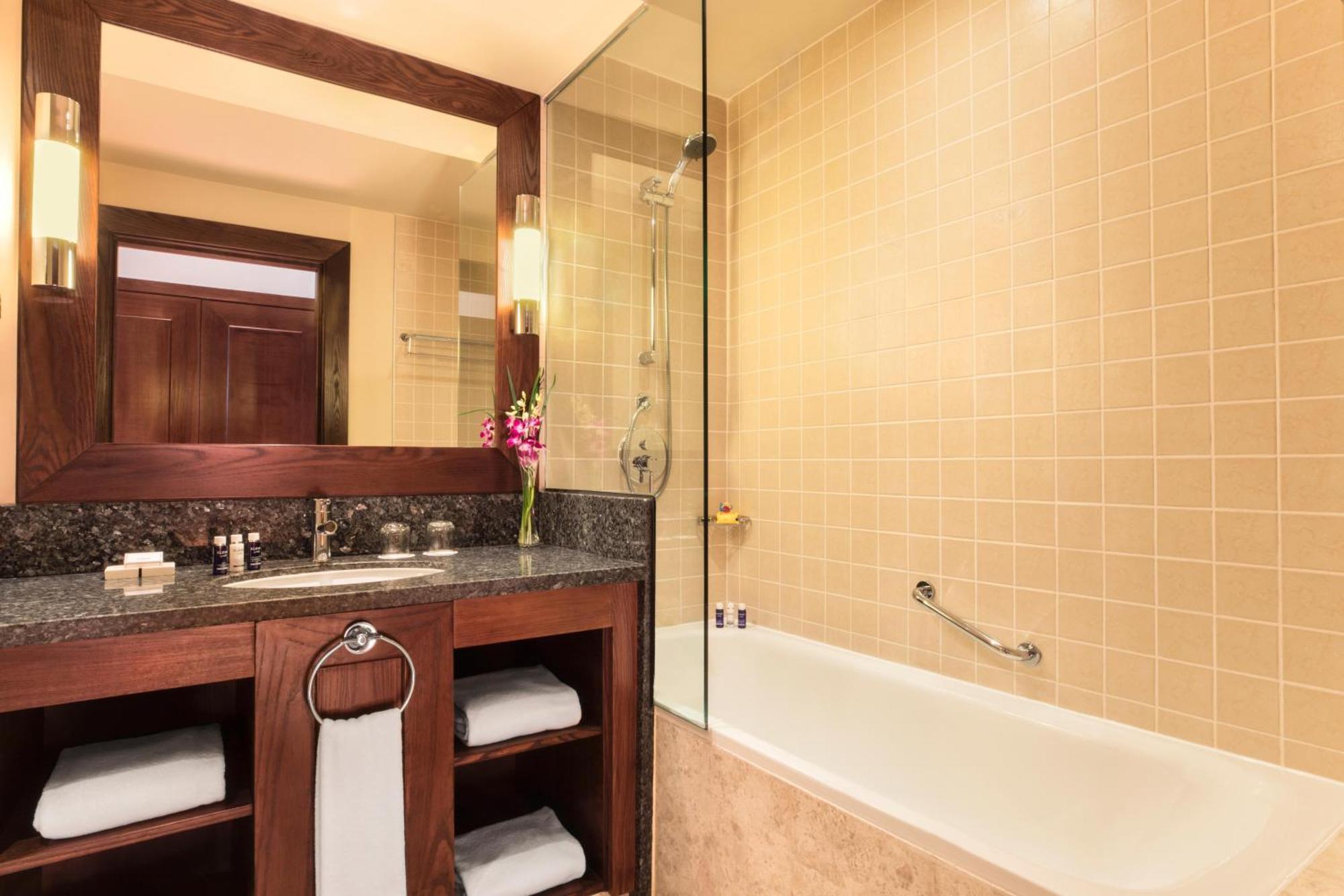 Ja Ocean View Hotel, Jumeirah 5*