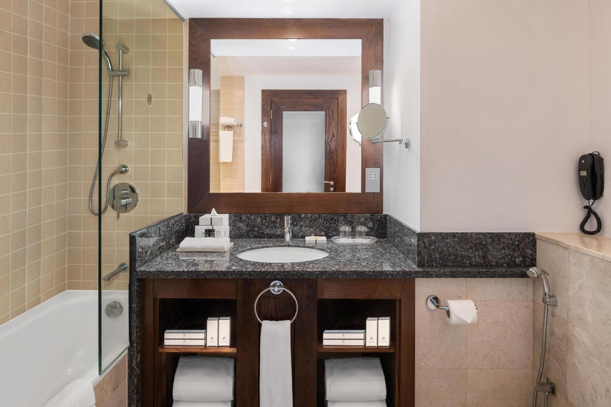 Ja Ocean View Hotel, Jumeirah Hotel 5*