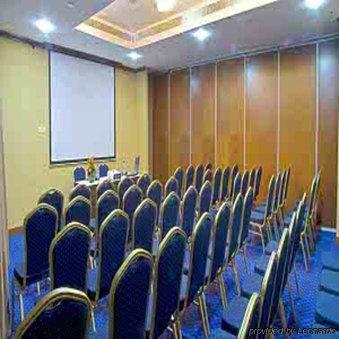 Staybridge Financial Centre By Ihg Dubai