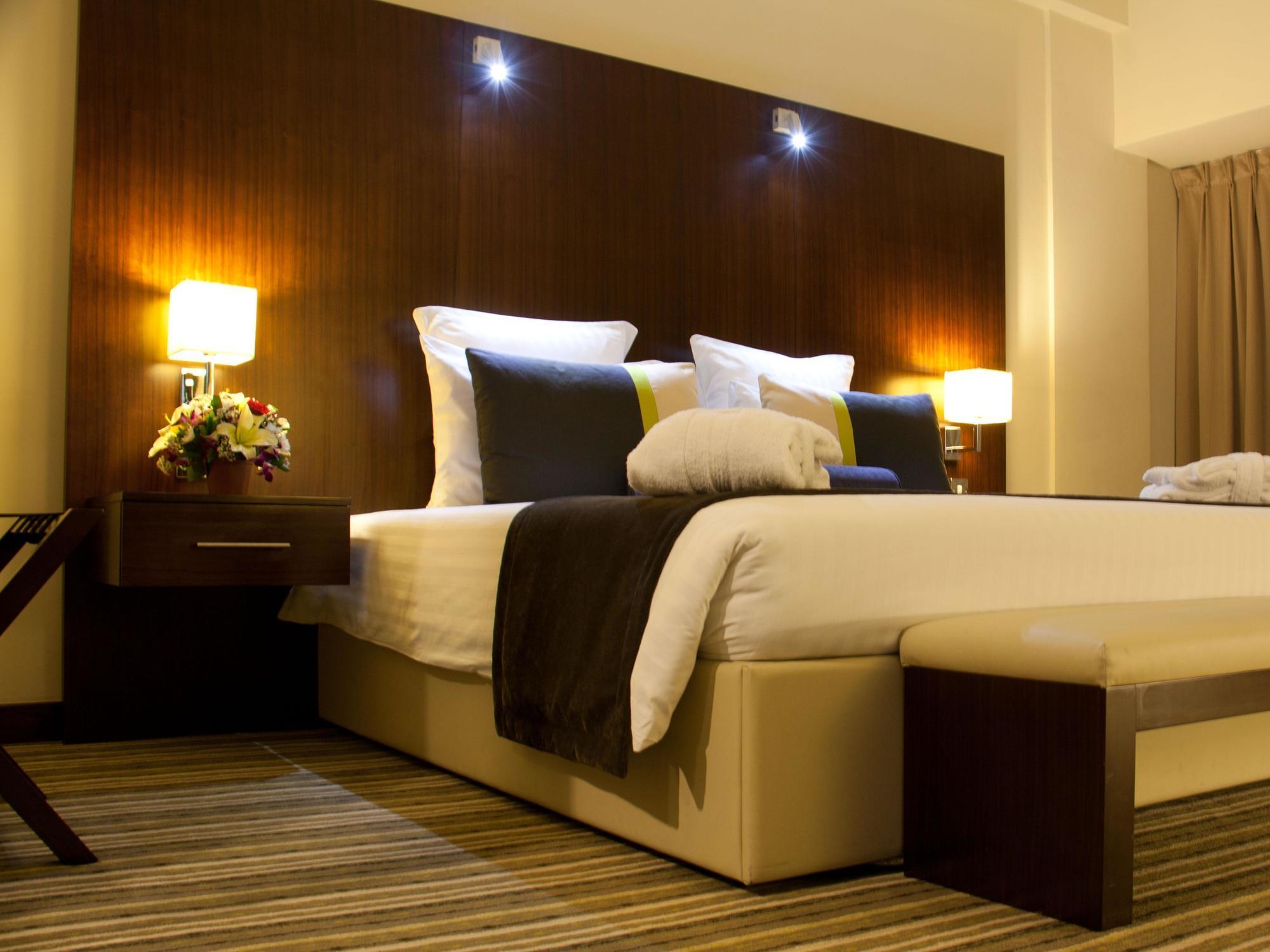 Hotel Avari 4*