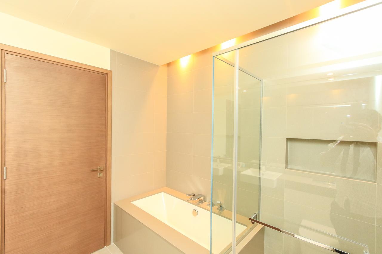 Largest 2br Family W Maid's Room, City Walk *