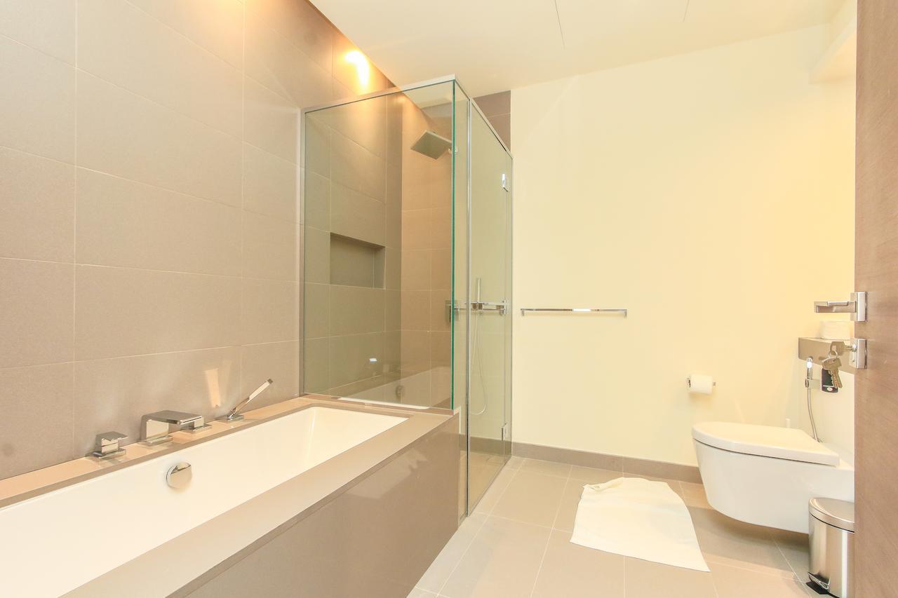 Largest 2br Family W Maid's Room, City Walk *