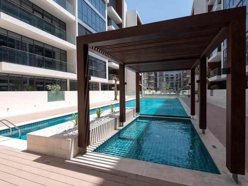 Dhh - Walk Building 10 *