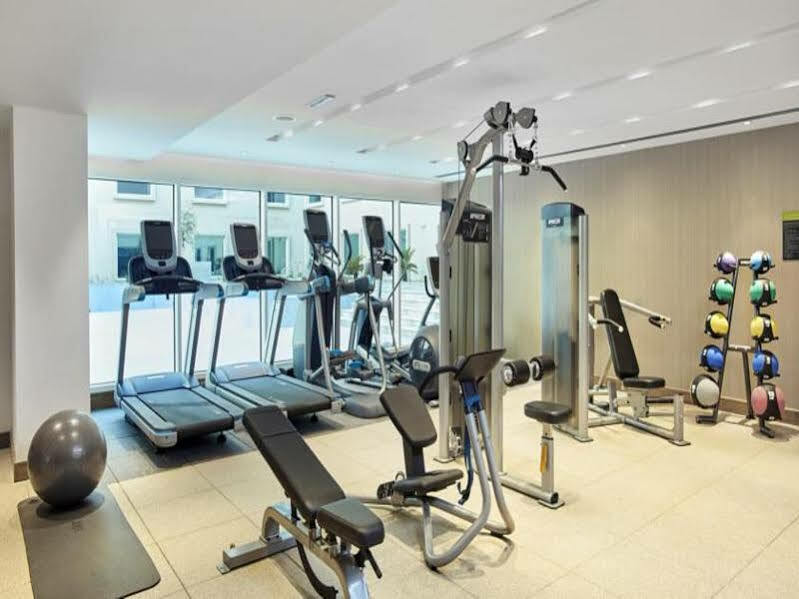 Hilton Garden Dubai, Mall Avenue