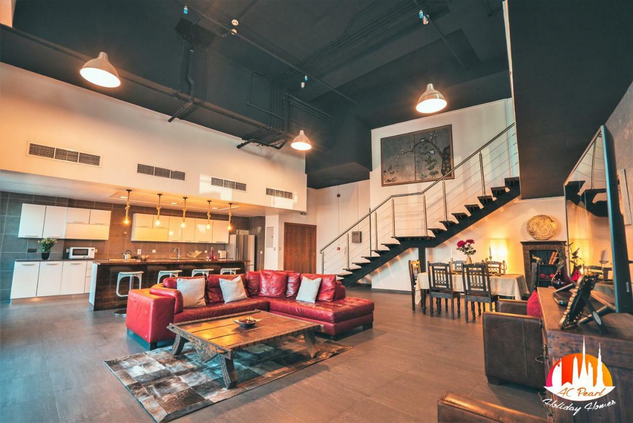 A C Pearl Holiday Homes - The Loft With Burj Khalifa View *