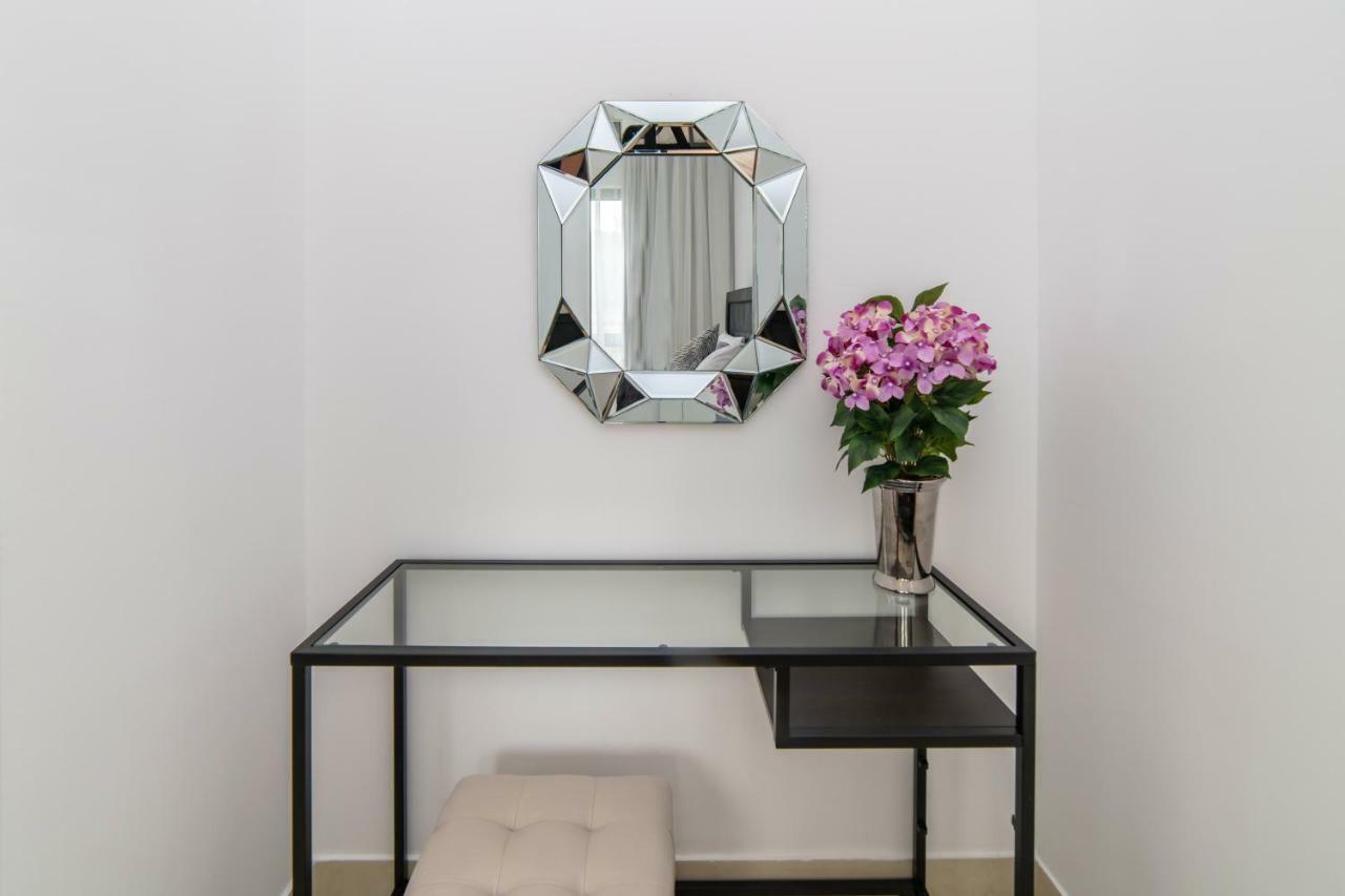 Bnbmehomes Elegant Escape Downtown Opp To Burj - 504 Apartment Dubai