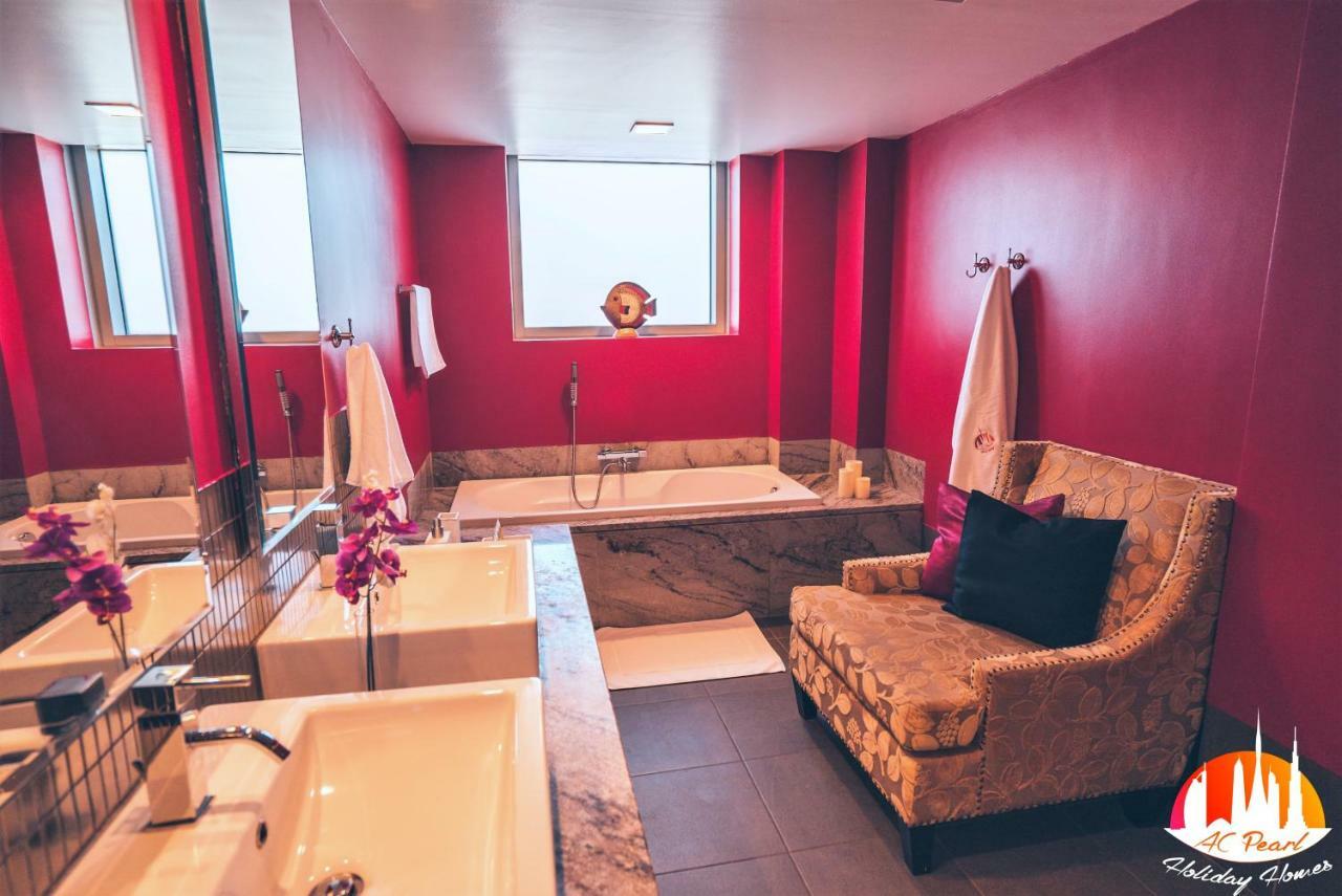 A C Pearl Holiday Homes - The Loft With Burj Khalifa View