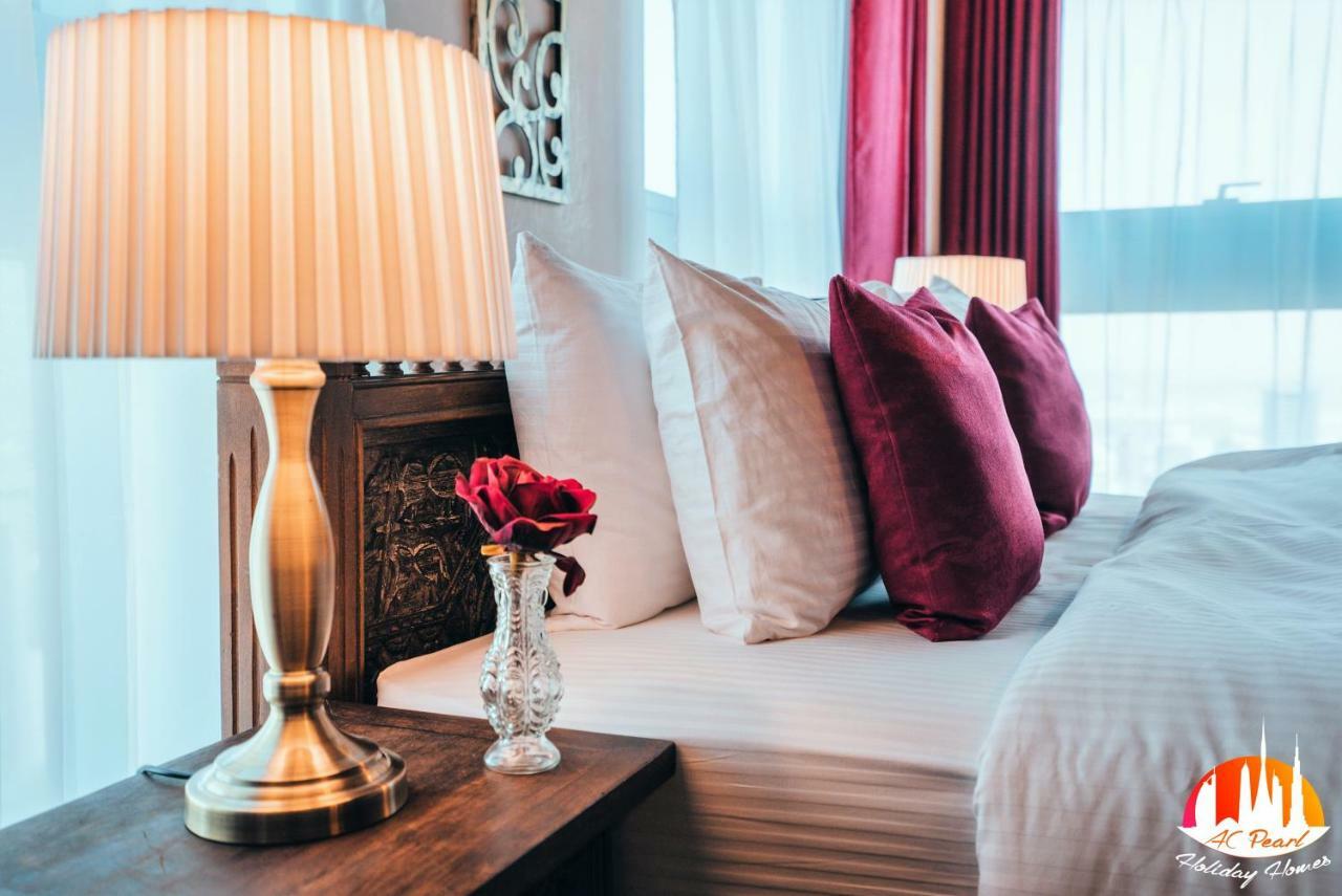 A C Pearl Holiday Homes - The Loft With Burj Khalifa View Dubai