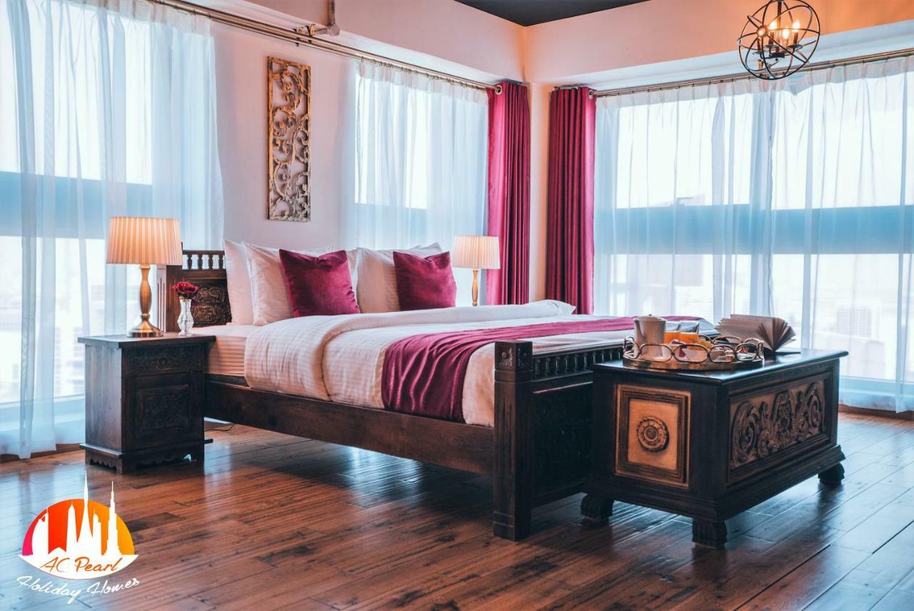 Apartment A C Pearl Holiday Homes - The Loft With Burj Khalifa View