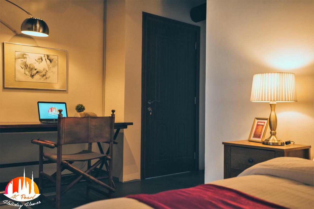 Apartment A C Pearl Holiday Homes - The Loft With Burj Khalifa View