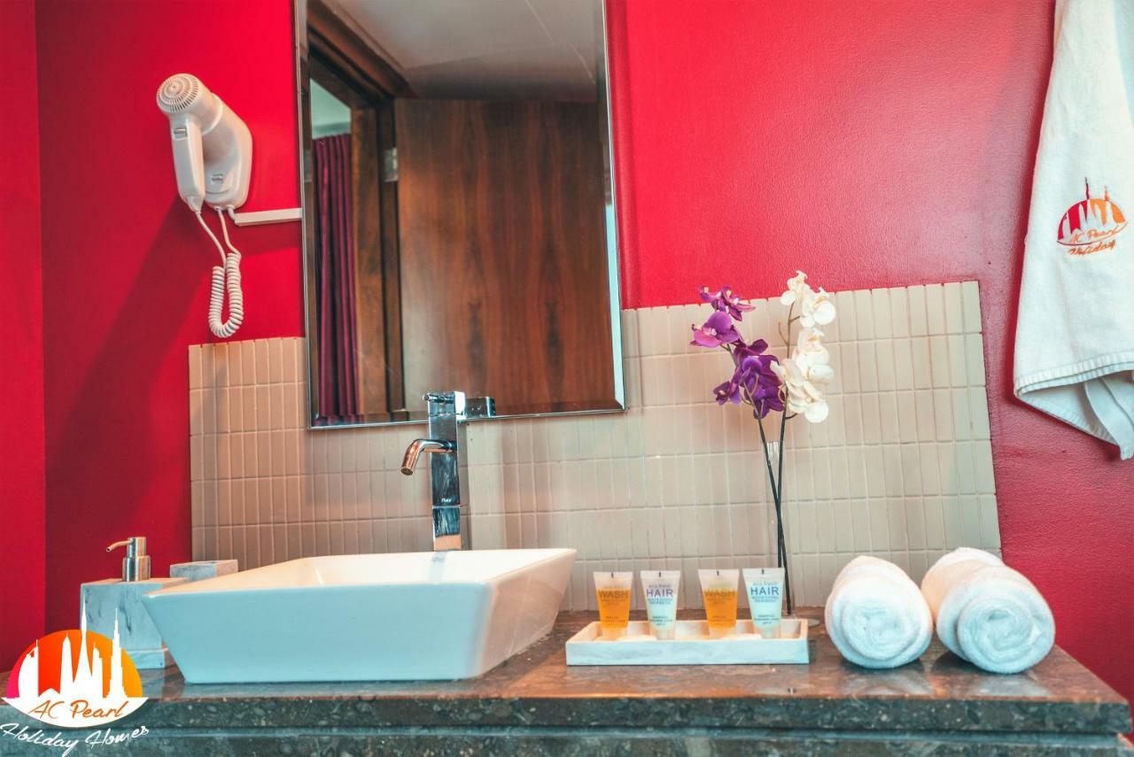 A C Pearl Holiday Homes - The Loft With Burj Khalifa View Dubai